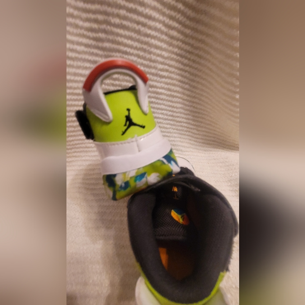 Baby shoes